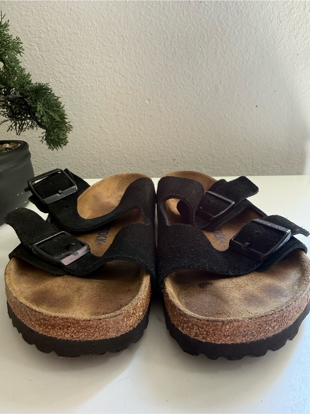 Birkenstock Arizona women size 8 soft footbed Black Two-Strap Suede Sandals - Picture 5 of 8